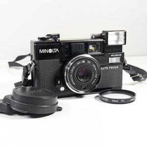 Vintage MINOLTA Hi-Matic AF2 35mm Film Camera Japan + filter + strap + lens cap